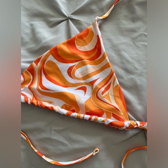 SHEIN COLOURFUL BIKINI TOP SIZE LARGE - Picture 2 of 4